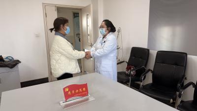 鸦鹊岭镇：路遇危难挺身助 医者义举暖人心