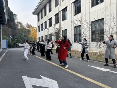 弘扬中医养生文化 护航社区职工健康