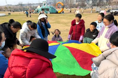 童心绘彩虹 融合向未来