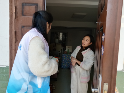 排查流动人口 守护居家安全