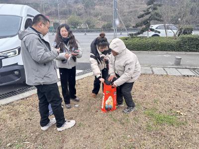 暖心救助临困群众 严寒冬日尽显温情