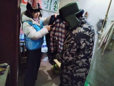 东城社区：寒冬送温暖，关爱暖人心