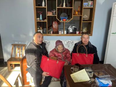 情暖烈士遗属 关怀传递初心