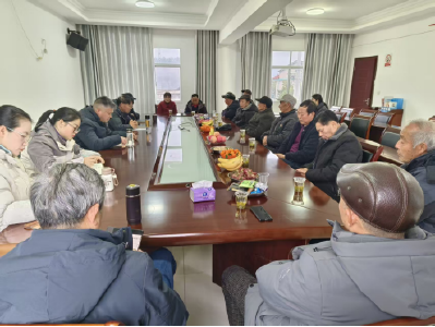 老干部座谈迎新年 共谋乡村振兴路