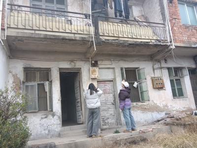 港虹社区：风雪预警先行动   网格巡查护民安