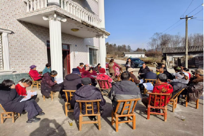 年终互评 评出乡村新气象