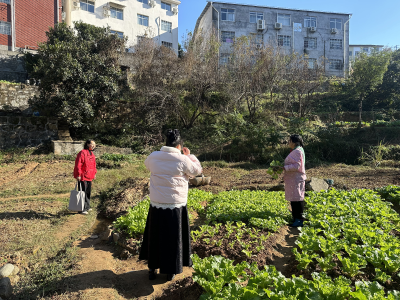 田间地头宣禁烧 齐心协力护蓝天