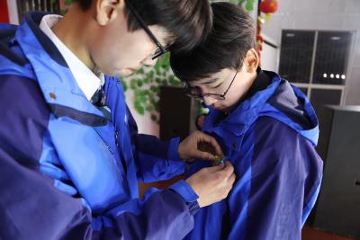 青春传承 誓言铭心——黄花初中举行新团员入团仪式