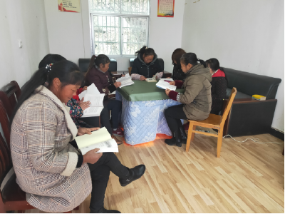 【农家书屋活动】农家书屋绽放书香