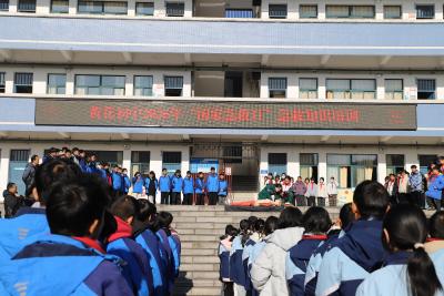 把握“黄金四分钟”——黄花初中开展急救培训