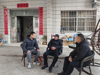 情暖老兵  春联寄福迎新春