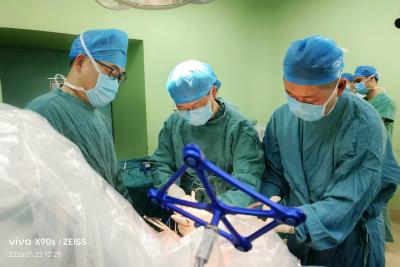 机器人辅助全膝置换  数字化骨科再谱新篇