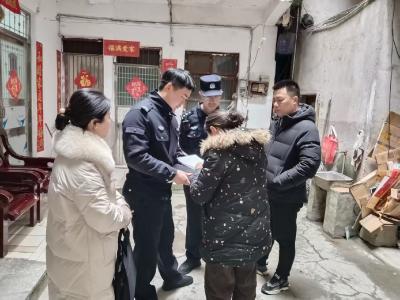 警社联动筑防线 巡查入户保平安