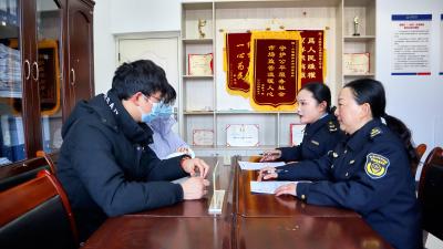 商家退款“撂挑子” 夷陵市场监管帮消费者讨回预付款