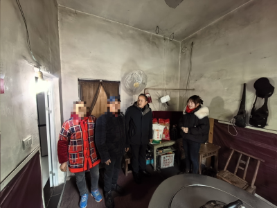 新春送暖 情系民生——东城试验区开展春节前困难群众走访慰问活动