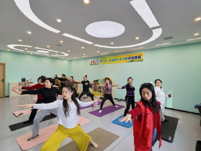 润城社区：午后瑜伽，邻里共赴一场身心之约