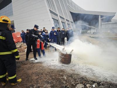 筑牢安全防线 守护平安出行