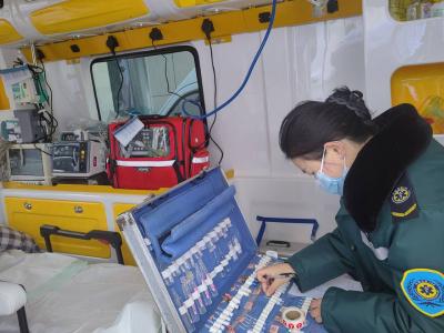 开展救护车急救药品核查 守护生命的“移动药箱”