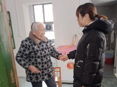 风雪无阻送温暖 网格走访护安康
