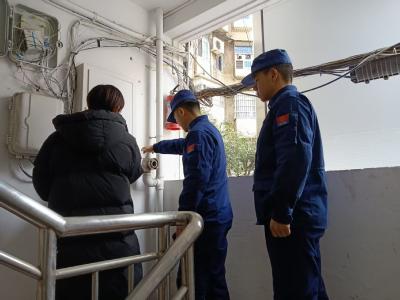 东湖社区开展消防安全专项检查