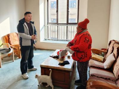 南村坪村：敲门入户查风险 温情守护夕阳红