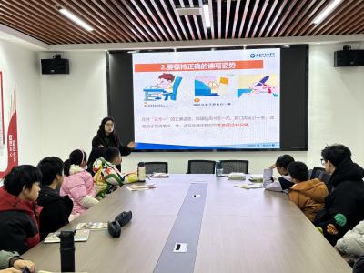 守护“睛”彩视界 点亮光明未来——夷陵人民医院近视防控科普进校园