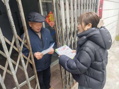 平湖社区：多维宣传筑防线 温情守护过暖冬