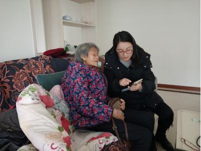 长江市场社区：手把手教认证 心贴心送温暖