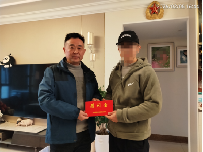 锦湖社区：慰问困难党员 传递组织温暖