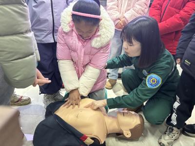 冯家湾社区：学习急救技能，守护生命安全