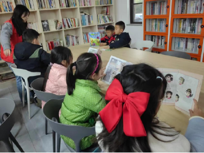 长江市场社区：书香润寒假 阅读伴成长