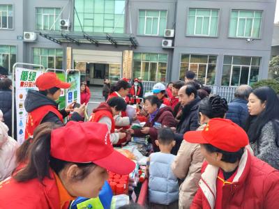 夷陵“袋投行动”开启分类新时尚