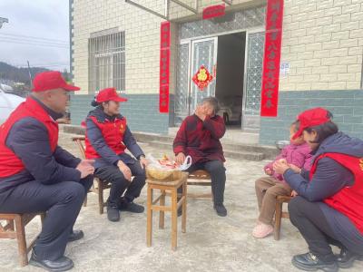 峡江“高山兰”绽放文明路——宜昌北收费站志愿者学雷锋在行动