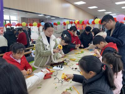 绿洲社区：指尖绽芳华，巧手向阳开