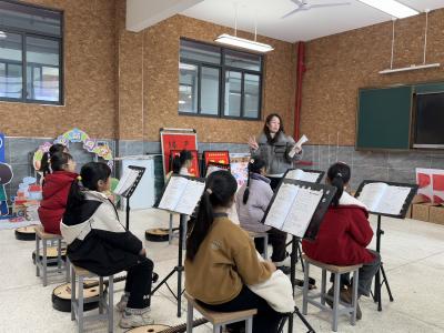 鸦鹊岭小学：三艺并举显特色 师生同修见真功