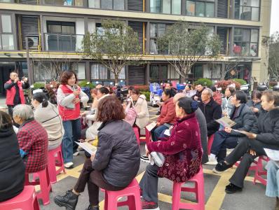 东城社区：寓教于乐学分类，“两袋对两桶”进小区