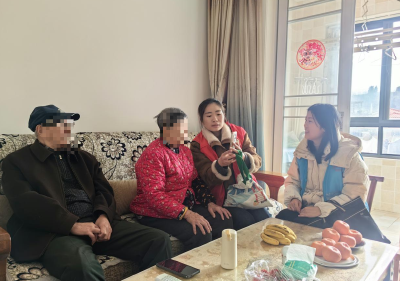 锦湖社区：上门认证暖民心 贴心服务护高龄