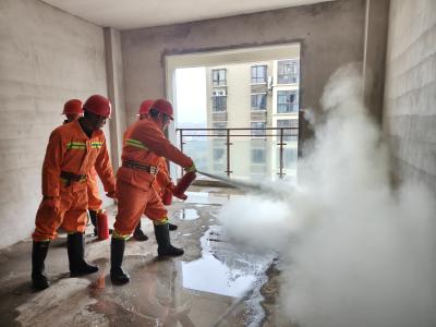 夷陵区消防救援局完成2026年指战员冬训考核暨等级达标考评工作