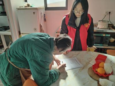 望江社区：网格入户听民意 充电桩建设惠民生