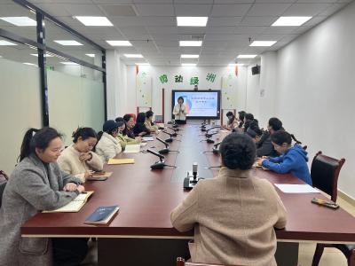 放下手机 助力成长 绿洲社区家长课堂开讲