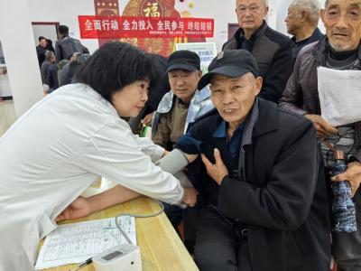 陈埫坪村：关爱老年人健康 体检服务进乡村