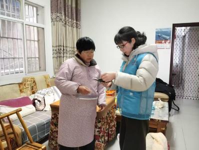 东城社区：证件送达暖人心，网格服务零距离