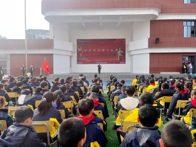 “志”敬新时代 “锋”采耀童心