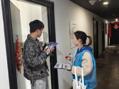 绿洲社区：走楼访户 反诈暖心