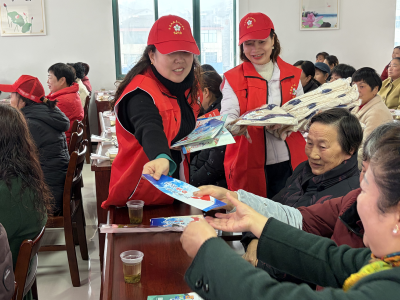 法润巾帼心 护航绽芳华