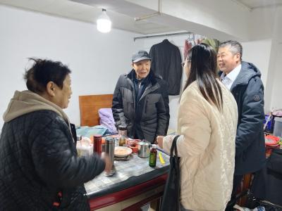 永兴社区：温情入户暖人心 关爱相伴夕阳红