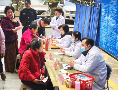 润城社区：关爱女性送健康 贴心关怀递温情