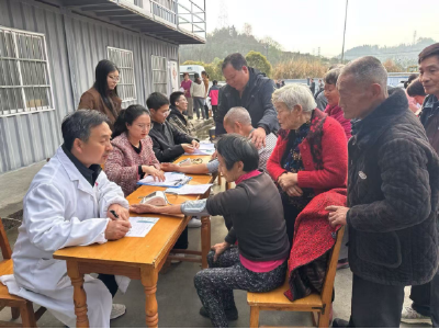 新桥边村：春日体检暖民心 健康护航夕阳红