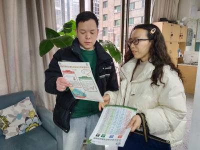 东湖社区：两袋进两桶 分类再升级