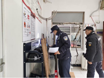 锦江社区：警社联动查风险 校园护航启新程